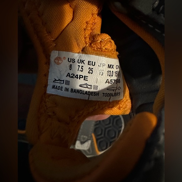 Sandals boy size 8 - Picture 3 of 5